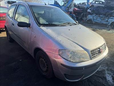 Fiat Punto II 1.2 -188A4000- bontott alkatrészei
