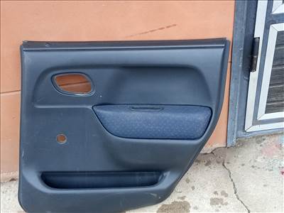 Suzuki Wagon R+ jobb hátsó ajtókárpit 