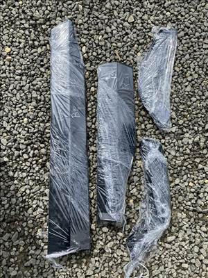 Toyota RAV4 (XA50) ajtó díszcsíkok