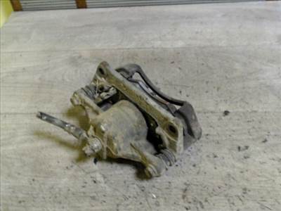 SUZUKI IGNIS Jobb első féknyereg munkahengerrel