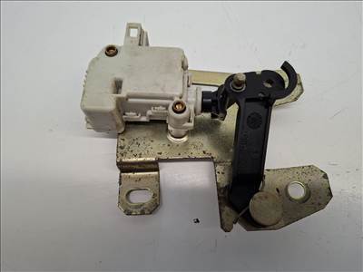 Volkswagen Golf IV kombi csomagtartó nyitó motor 1J9 827 425 D (29548)