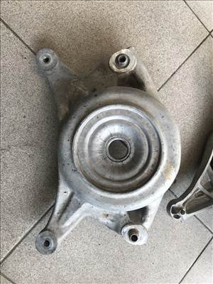 Audi A4 (B8 - 8K) bal első rugótányér 8k0412383f