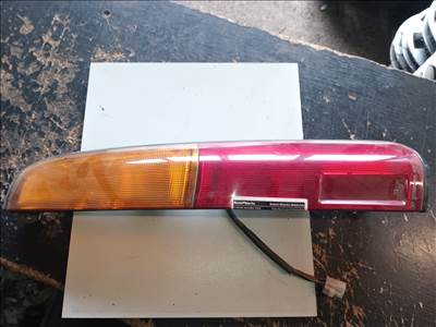 Daihatsu Move Jobb hátsó lámpa  ichikoh4760r