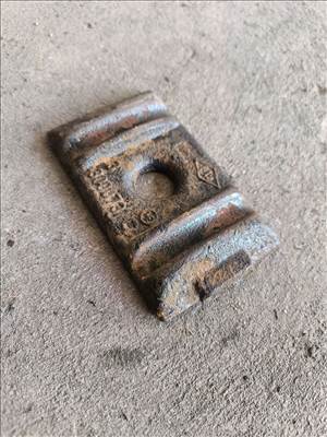 Renault MASTER Opel MOVANO 03 Laprugó csavar fém tányér vas lemez sku5074