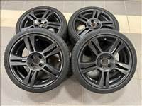  4x100 lyukosztású 17" használt alufelni, rajta 205/40 használt Michelin nyári gumi gumi 