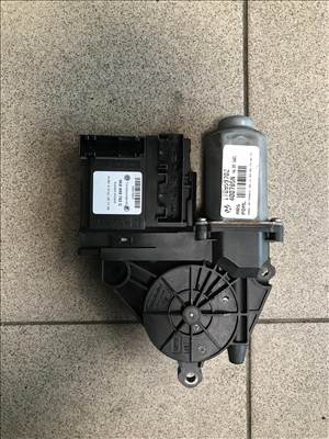Skoda Octavia II jobb első ablakemelő motor 1k0959792c
