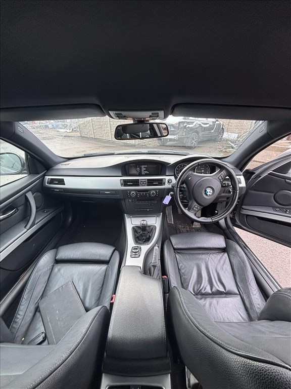 BMW 3-as sorozat (E90, E91, E92, E93) bontott alkatrészei 5. kép