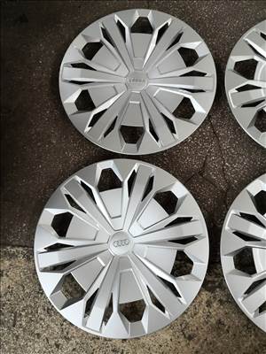 17-es Gyári Audi dísztárcsa 30000ft a 4db/54/