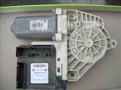 Volkswagen Skoda ajtóvezérlő modul 1K0959792C