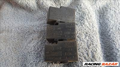 Volvo 1348129 700 900 relé