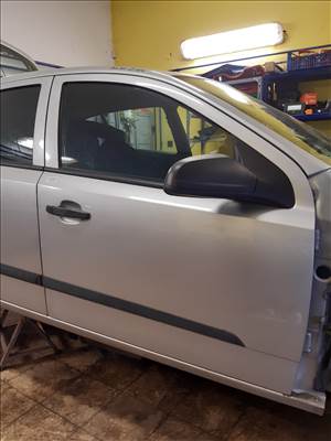 Opel Astra H Jobb Első Ajtó