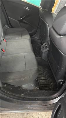 Peugeot 5008 I bontott alkatrészei