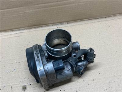 Volkswagen Golf V fojtószelep  06a133062at