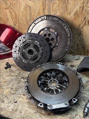 Audi A4 (B6/B7) B6/B7 kettős tömegű lendkerék szett 