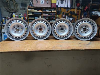  5X120   VW  Transporter   6,5J* 16"   ET51 használt (gyári) lemezfelni  40000Ft/garnitúra 