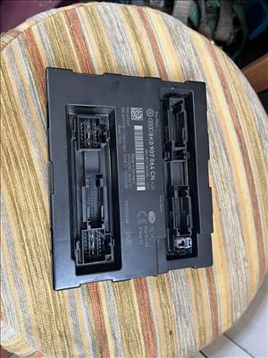 Audi A4 (B8), Audi A5 (8T) Komfort modul 8K0 907 064 CN 