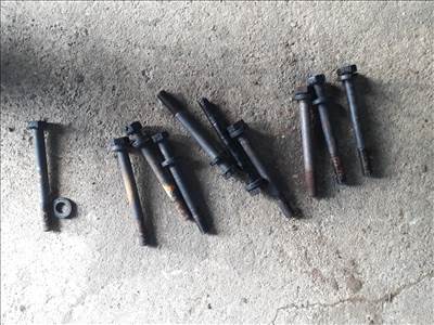 Lada VAZ-2103 hengerfej csavar 