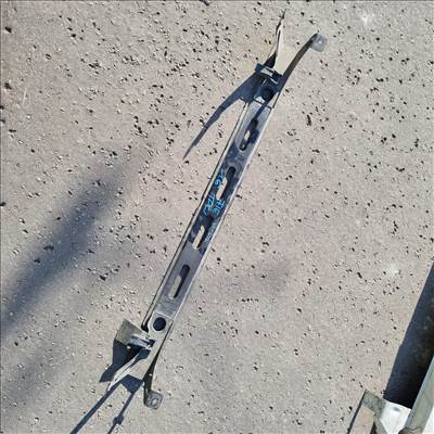 Ford Fiesta Mk5 1.6 TDCi hűtőtartó 