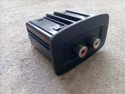 Renault Master Opel MOVANO 10- Műszerfalba AUX csatlakozó foglalat 755