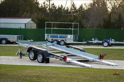 Új autószállító utánfutó (4x2m - 2000kg) akciósan bruttó 1.499.000 Ft
