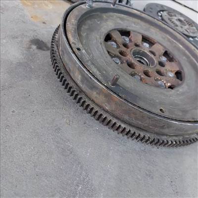 MERCEDES Benz SPRINTER 00- 2.2 Kuplung lendkerék szerkezet tárcsa 1689