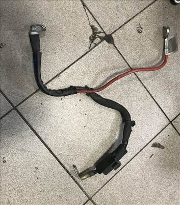 Volkswagen Tiguan II akkumulátor saru 5qa971228g