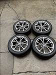  5x112 lyukosztású 17" újszerű (gyári felni) alufelni, rajta 225/50 kopott Bridgestone téli gumi 