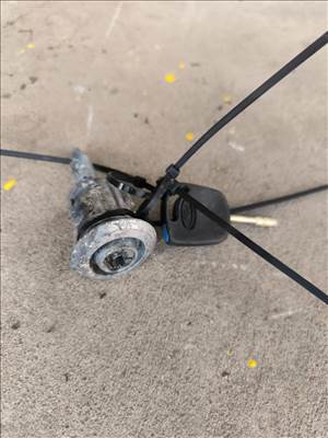 Ford Transit Tranzit MK6 MK7 00- Jobb első zárhenger zár zárbetét 4913