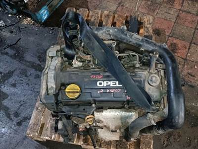 Opel Corsa C Motorblokk (Fűzött) *154527* y17dtl
