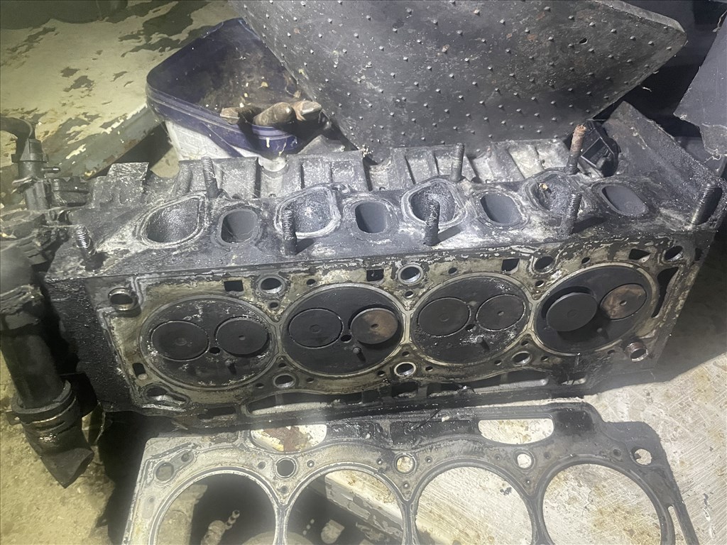 Renault Trafic II 1.9 Dci hengerfej + vezérműtengely  f9qu760 2. kép