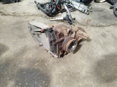 BMW E90 318i hátsó differenciálmű. Áttétel 3.23 7524317