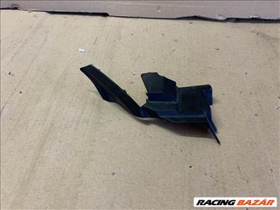 Suzuki Swift bal szélvédő alsó burkolat 7237268l1l