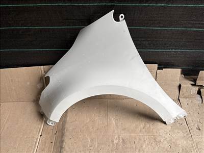 Toyota Yaris (XP210) Bal első sárvédő 