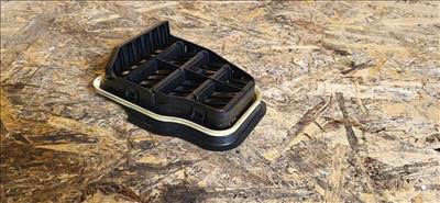 Ford TRANSIT custom MK8 12- Hátsó negyed szellőző rács rostély 2sku745