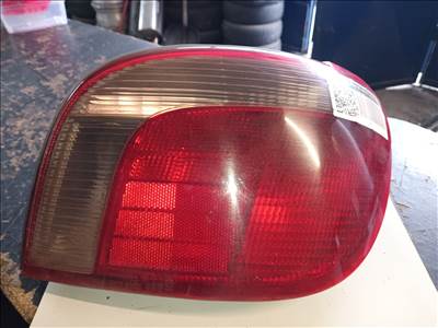 Toyota Yaris (XP10) Jobb hátsó lámpa  koito52004