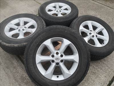   Nissan Navara 17-es gyári alukerék 6x114.3 