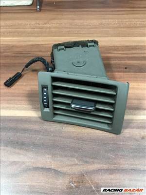 Audi A4 (B6/B7) jobb légbefúvó (barna) 8e0820902f