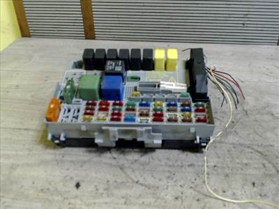 OPEL Zafira 98.09.01-05.08.31 Biztosítéktábla BCM BSI BSM SAM GEM modul Utastér