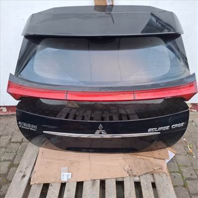 Mitsubishi Eclipse Cross (2017-2022) hátsó külső lámpa 