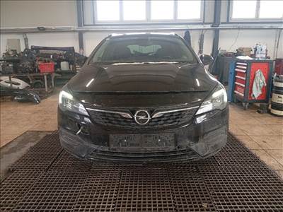 OPEL ASTRA K Tourer 1.5 CRDI - Bontódik!