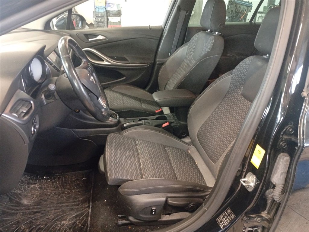 OPEL ASTRA K Tourer 1.5 CRDI - Bontódik! 10. kép