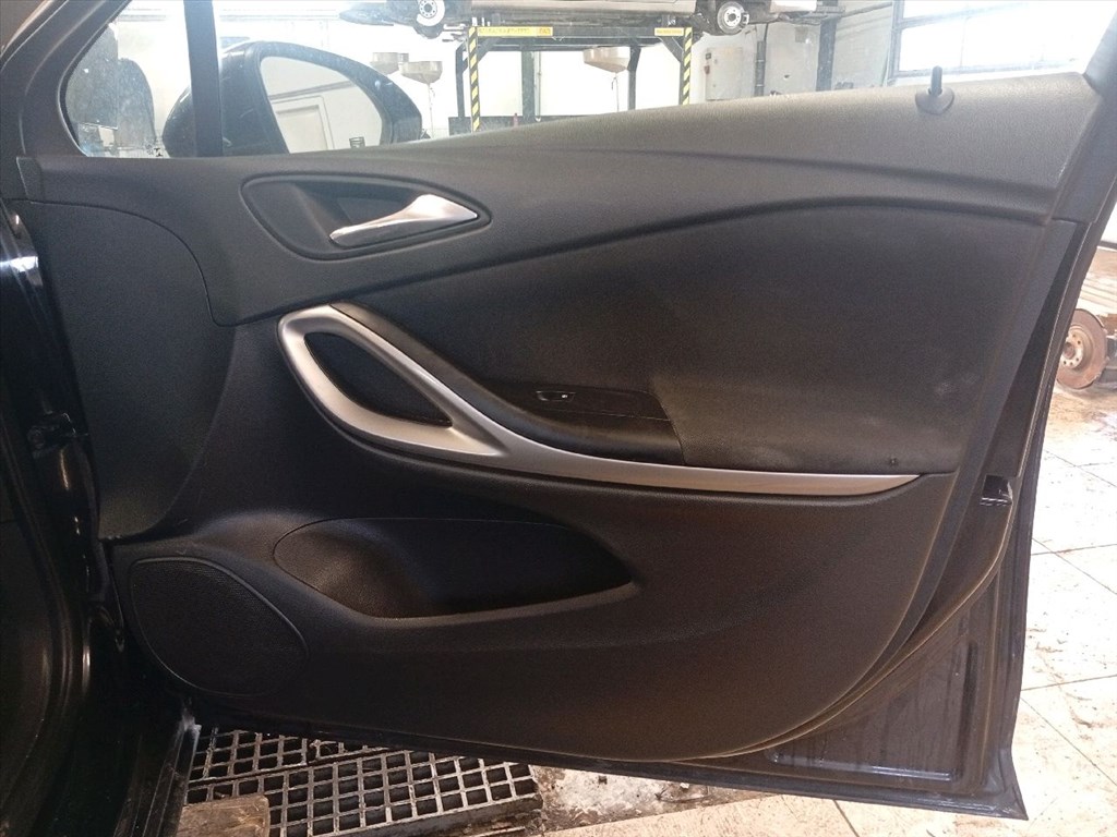 OPEL ASTRA K Tourer 1.5 CRDI - Bontódik! 13. kép