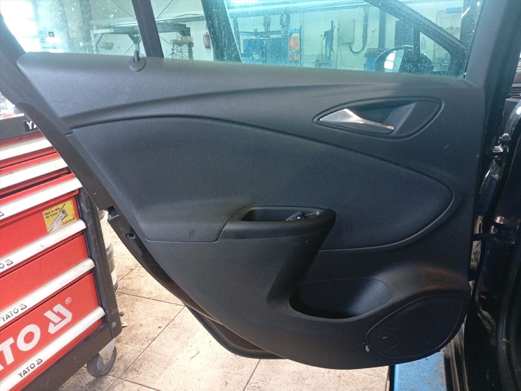 OPEL ASTRA K Tourer 1.5 CRDI - Bontódik! 16. kép