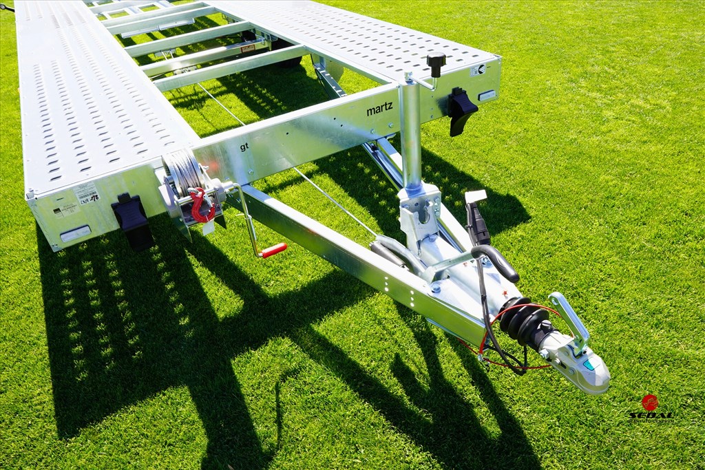 Új autószállító utánfutó (550x210cm - 2700kg) - alu rámpával - akciósan bruttó 1.990.000 Ft 5. kép