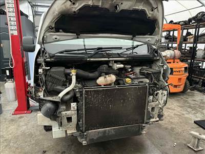 Renault Trafic III 16dci komplett homlokfal + hűtő