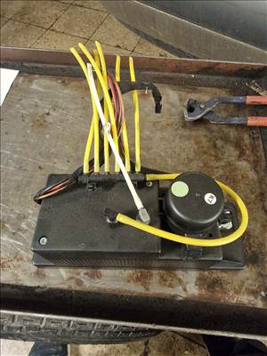 Mercedes E W210 Központizár Kompresszor