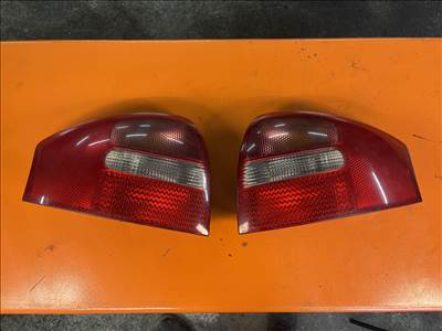 Audi A6 (C5 - 4B) Sedan hátsó lámpa 