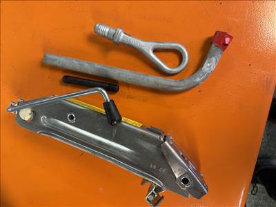 Audi A6 (C5 - 4B) emelő készlet 