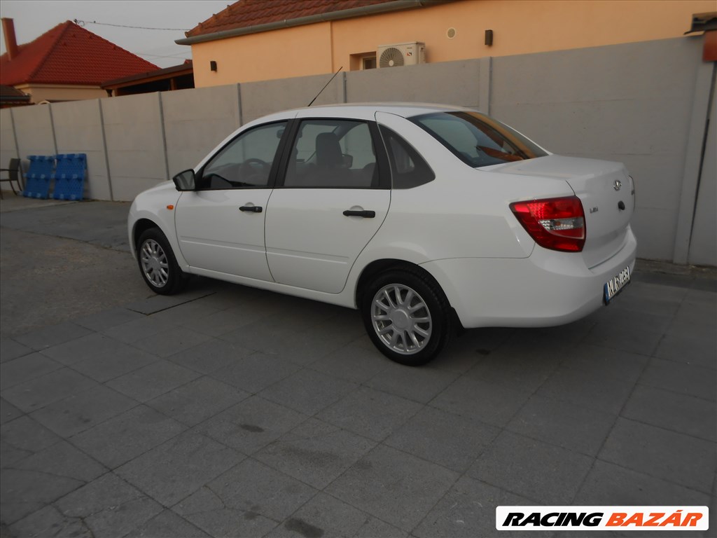 Eladó Lada Granta Lux (1596 cm³, 98 PS) 2. kép