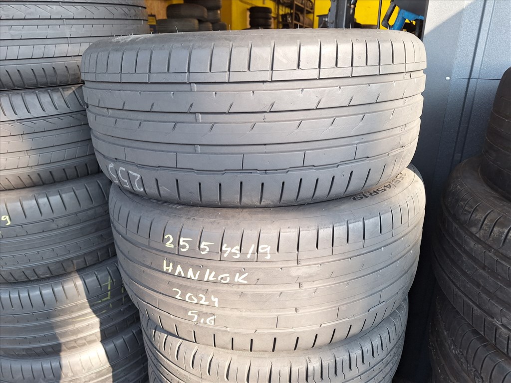  255/45/19" Hankook nyári gumi  2. kép